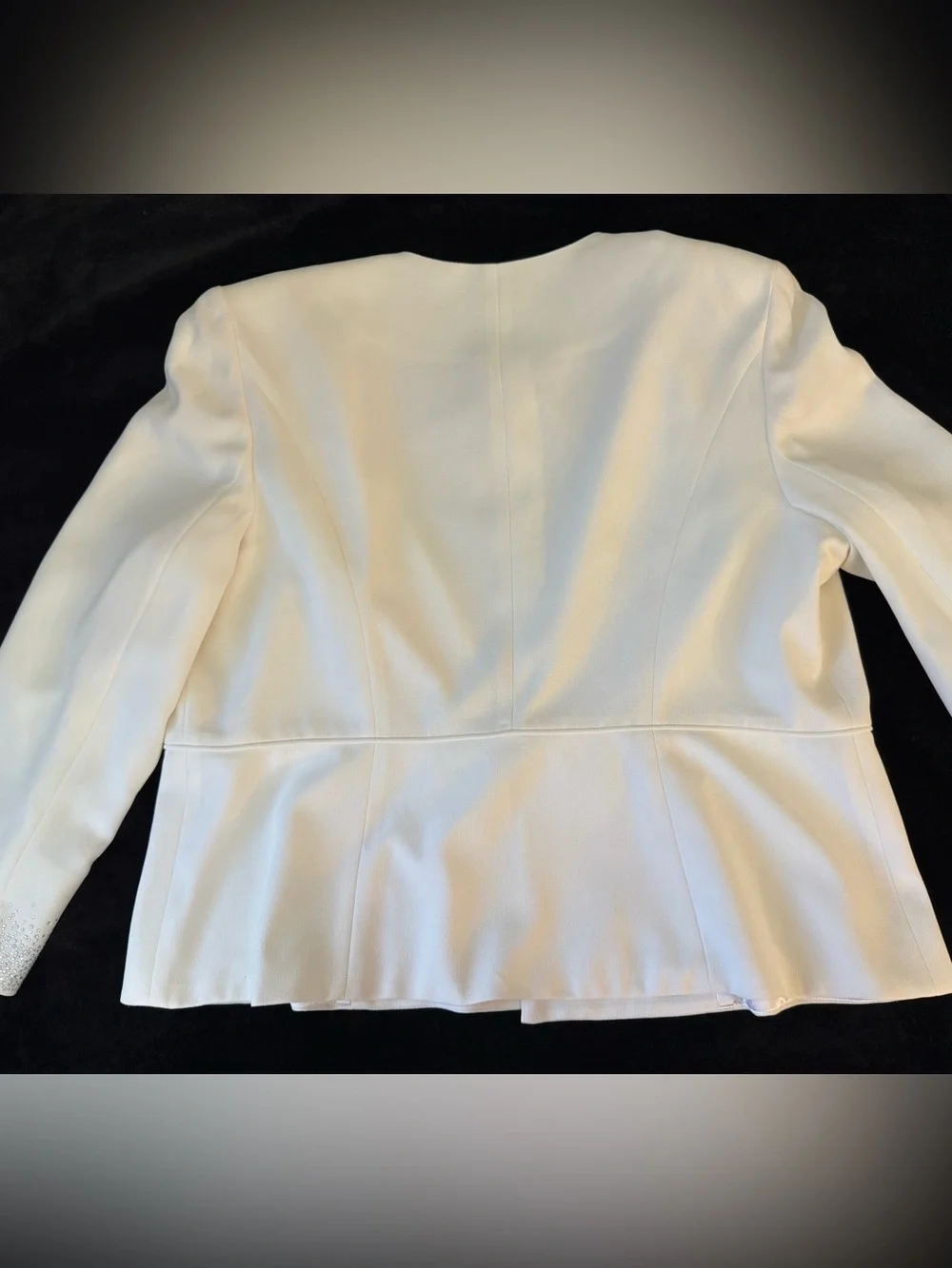 Lily & Taylor White Studded Lined Hook & Eye Short Jacket Long Sleeve Size 22